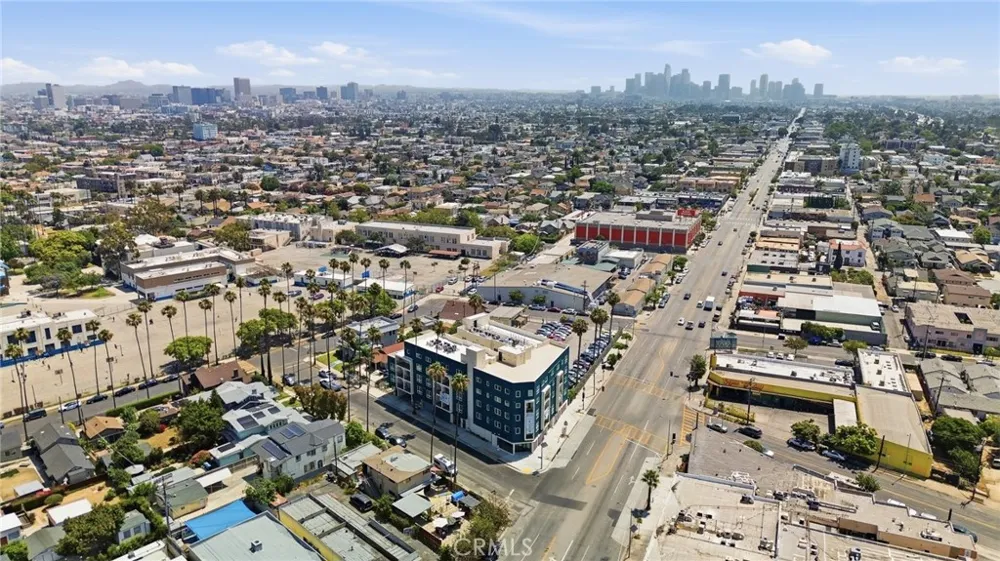 1818 S Norton Avenue #409 Los Angeles, CA 90018