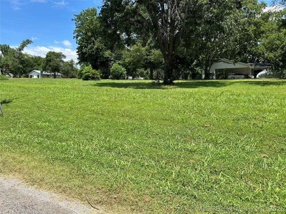 604 Irving Street Fort Gibson, OK 74434