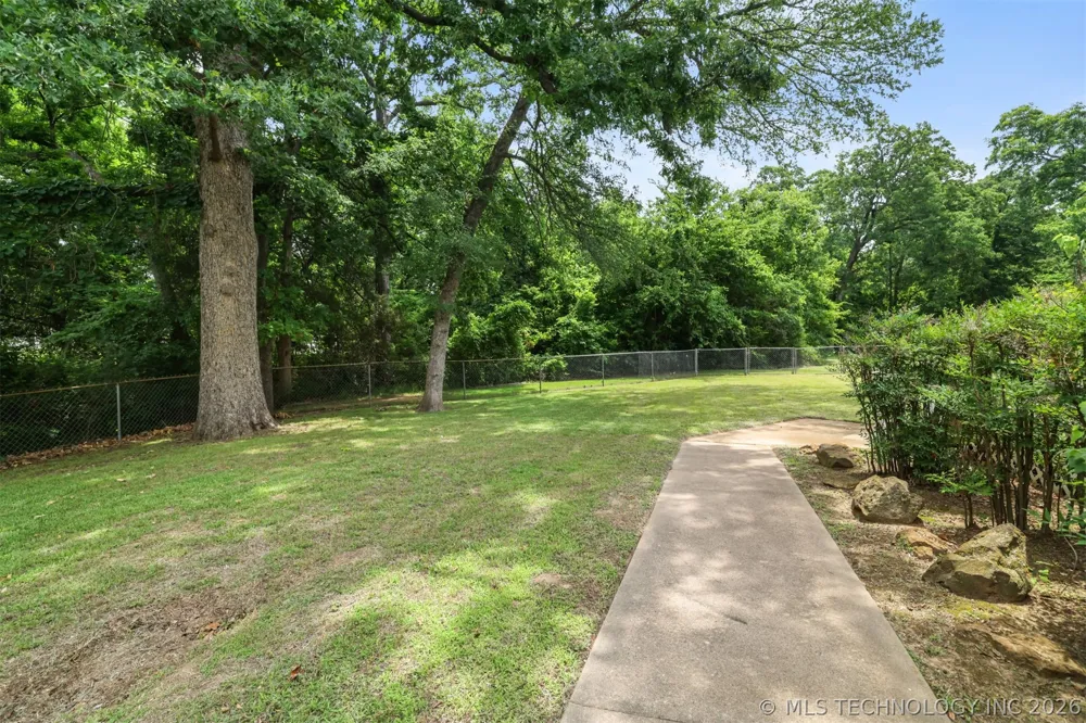 722 Westwood Durant, OK 74701