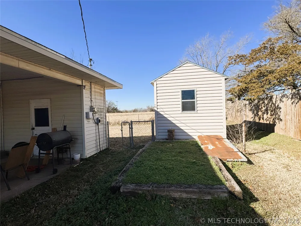 420 Dawson Street Meeker, OK 74855