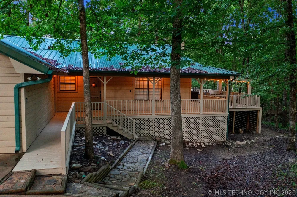 184 Cedar Creek Circle Broken Bow, OK 74728