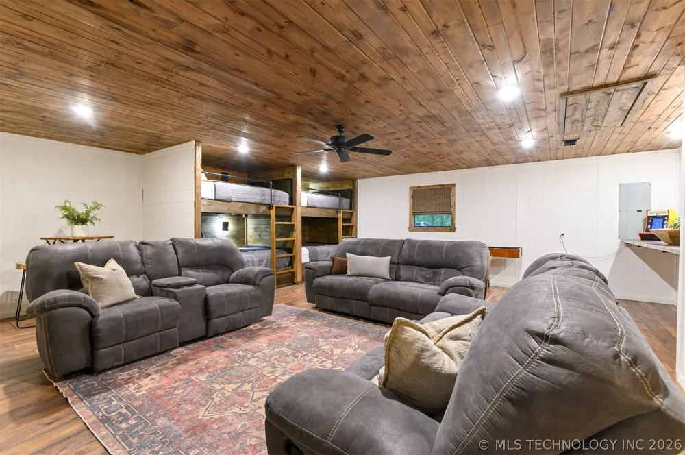 184 Cedar Creek Circle Broken Bow, OK 74728