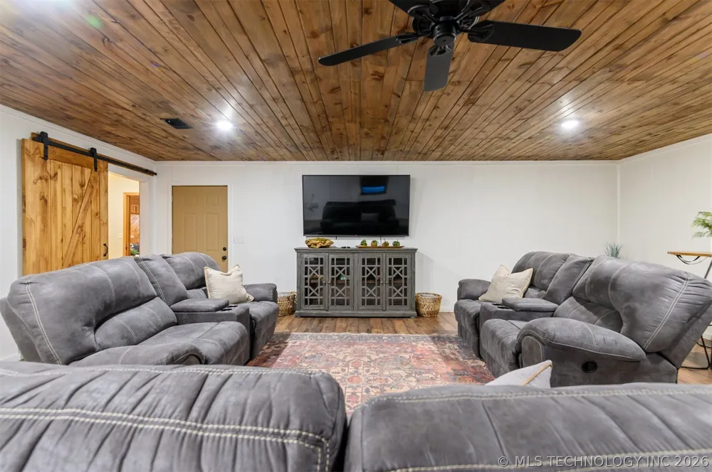 184 Cedar Creek Circle Broken Bow, OK 74728