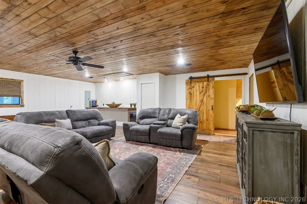 184 Cedar Creek Circle Broken Bow, OK 74728