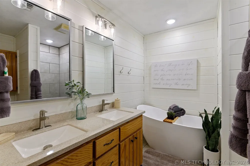 184 Cedar Creek Circle Broken Bow, OK 74728