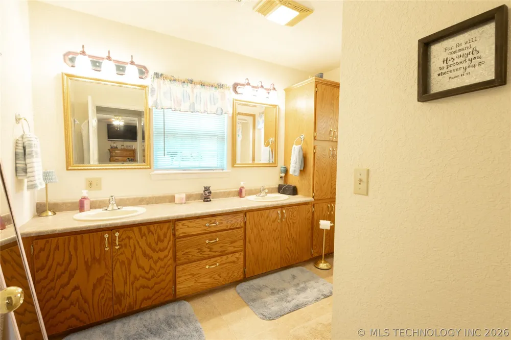770 Lincoln Healdton, OK 73438