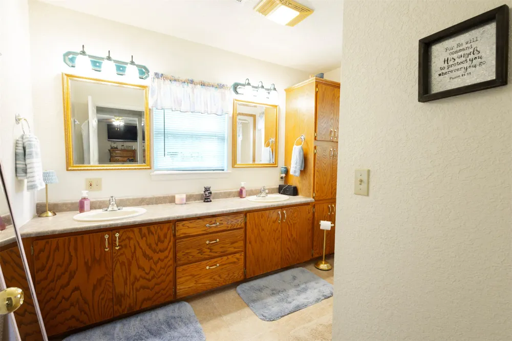770 Lincoln Healdton, OK 73438