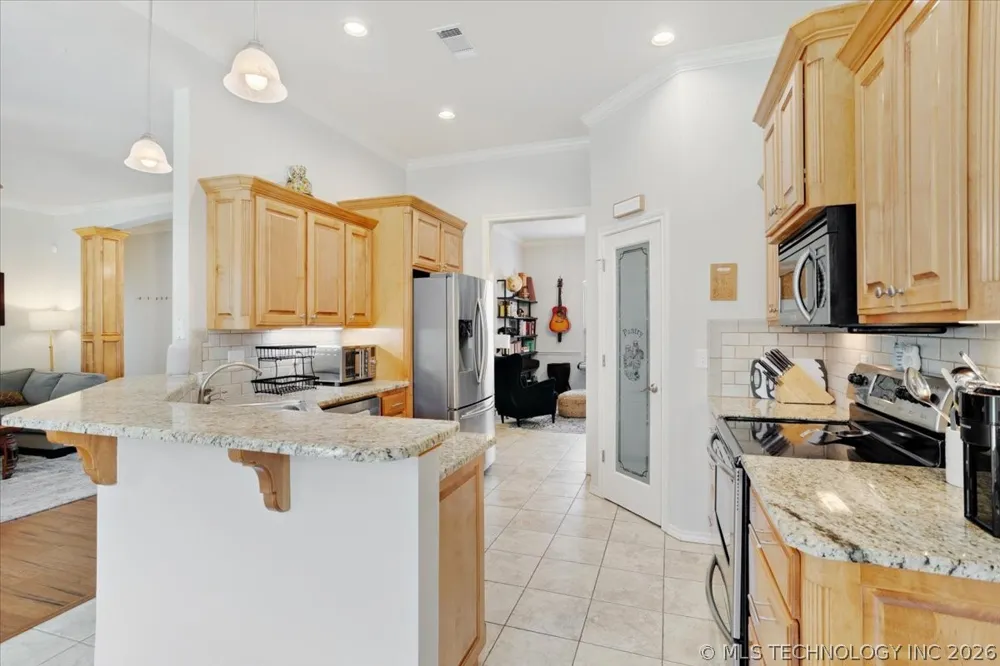 1114 Beretta Durant, OK 74701