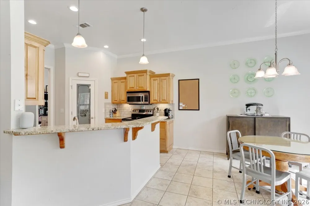 1114 Beretta Durant, OK 74701