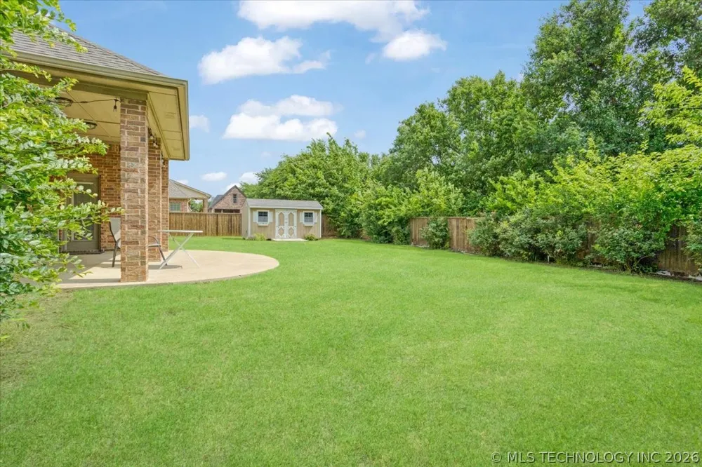 1114 Beretta Durant, OK 74701
