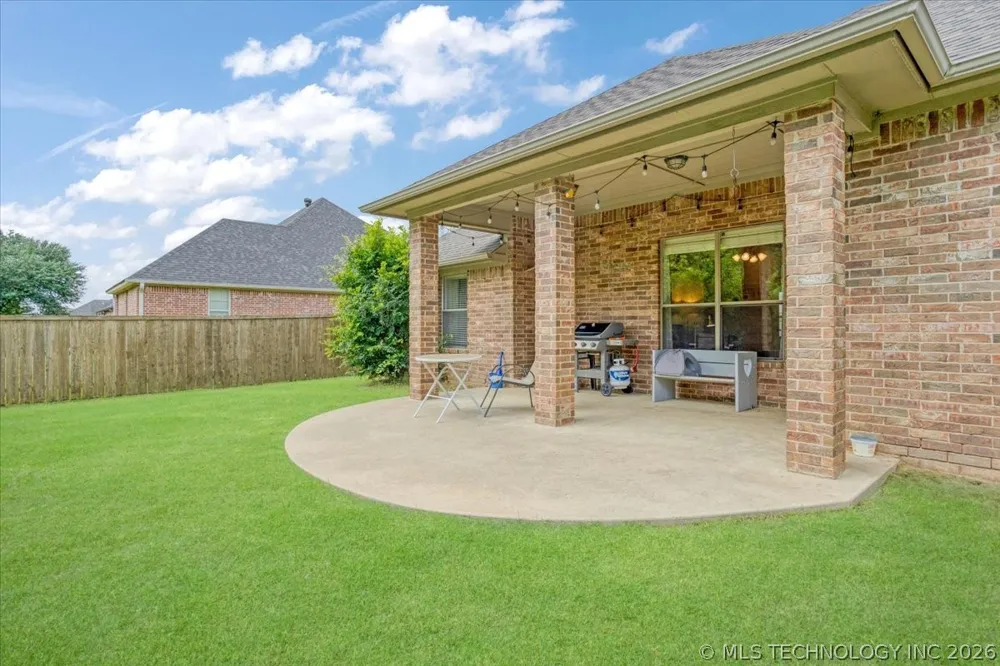 1114 Beretta Durant, OK 74701