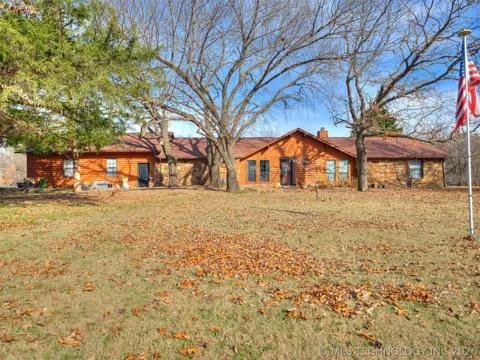 26 Lakeview Drive