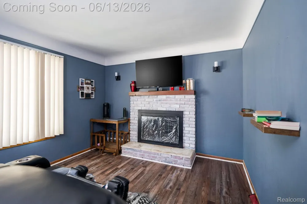 4929 Dudley Street Dearborn Heights City, MI 48125
