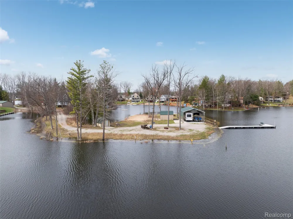 1872 Indianwood loop Mills Township, MI 48661