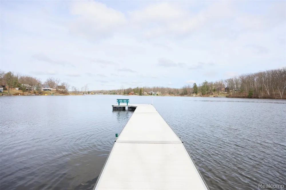 1872 Indianwood loop Mills Township, MI 48661
