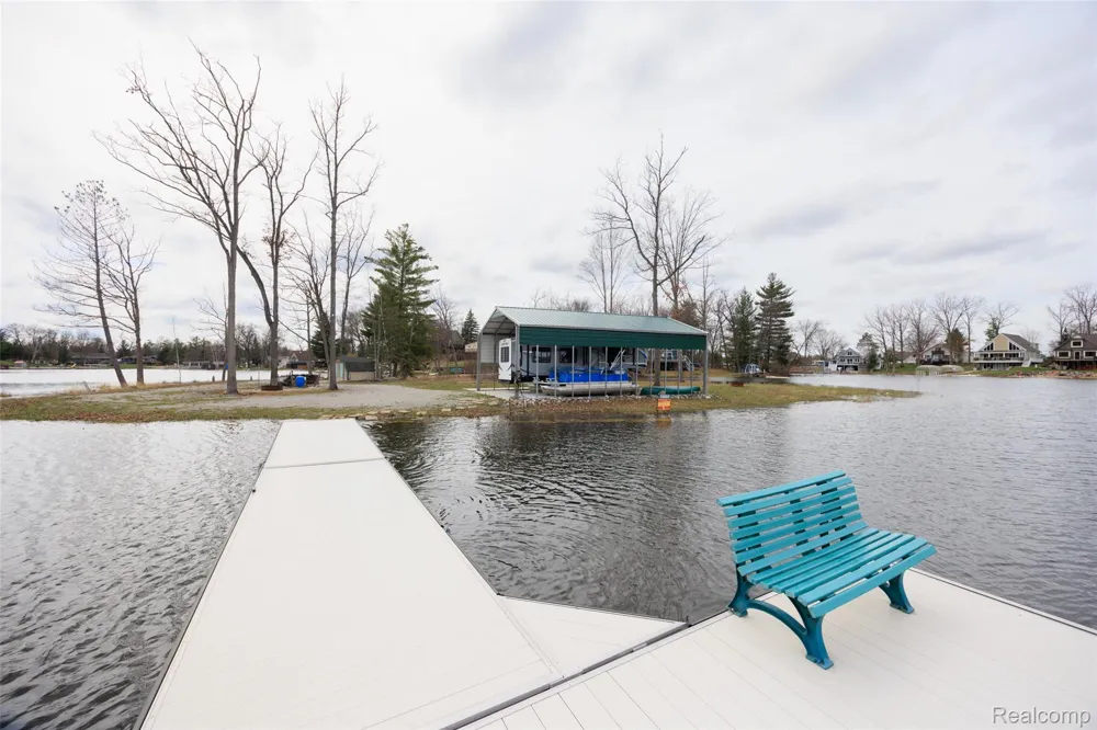 1872 Indianwood loop Mills Township, MI 48661