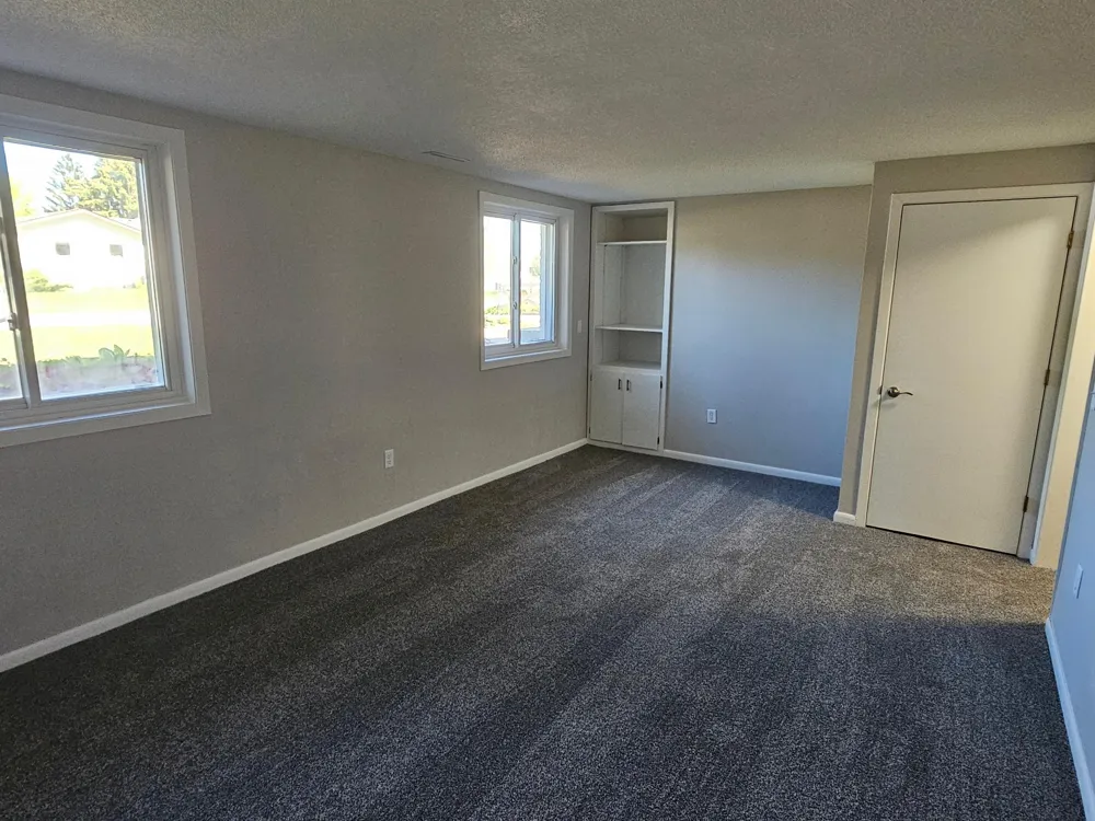 748 82nd Avenue NE Spring Lake Park, MN 55432