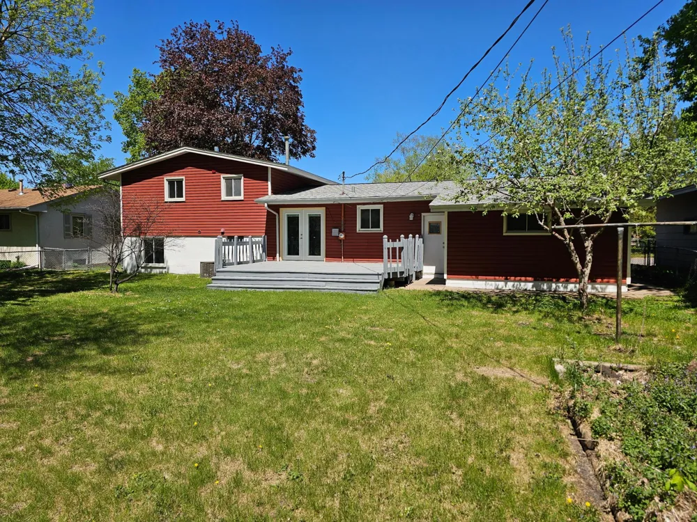 748 82nd Avenue NE Spring Lake Park, MN 55432