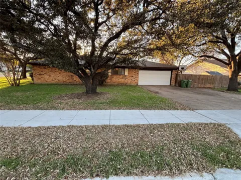 6533 Riviera Drive