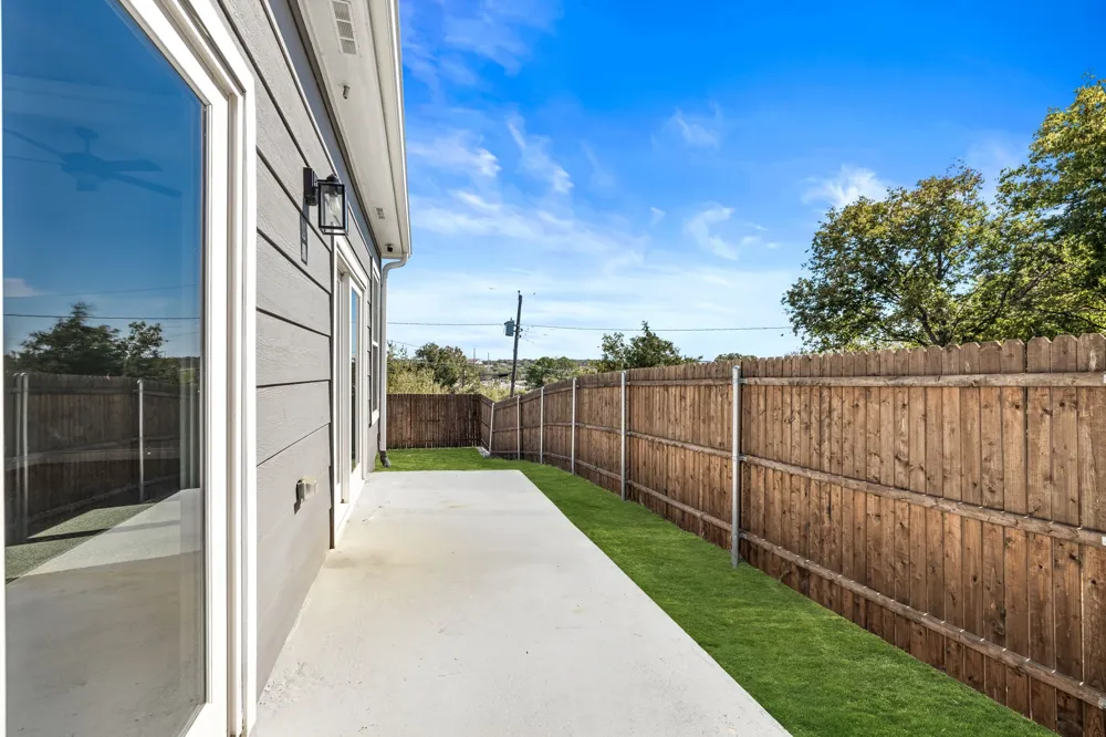 1701 Belzise Terrace Fort Worth, TX 76104