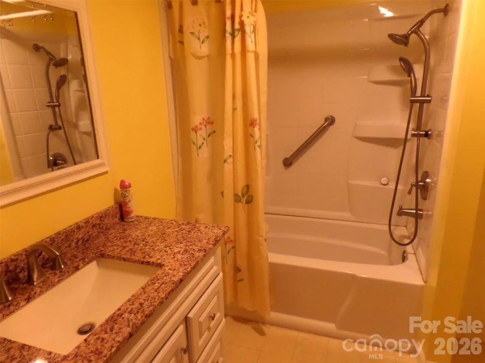 3333 Hunawill Street #2 Claremont, NC 28610