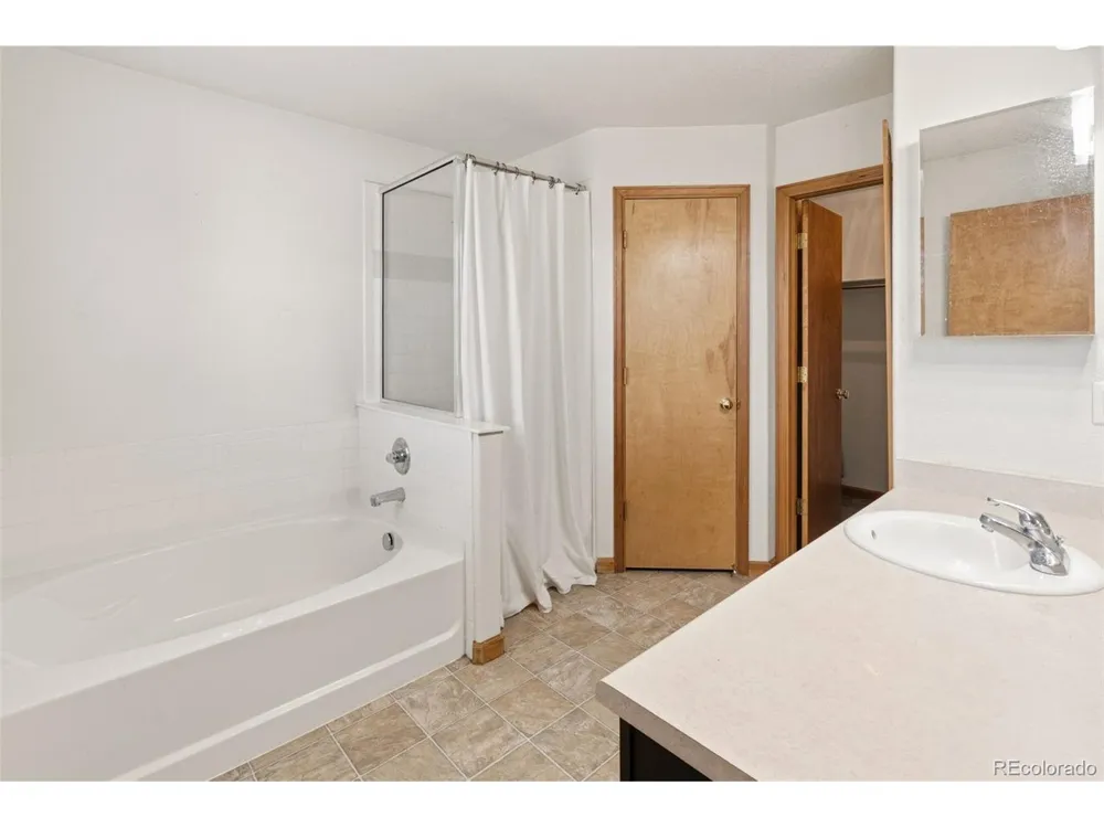 16620 Stroilway Street Hudson, CO 80642
