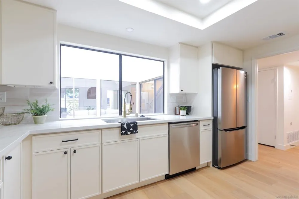 10 Morena #8 Irvine, CA 92612