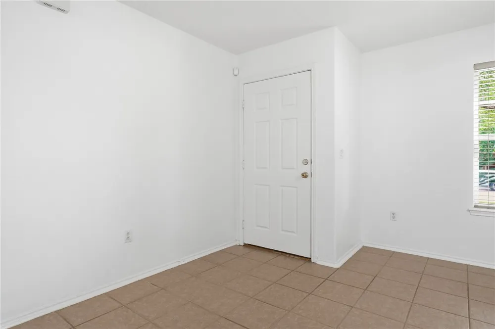 1511 Oak Landing Aransas Pass, TX 78336