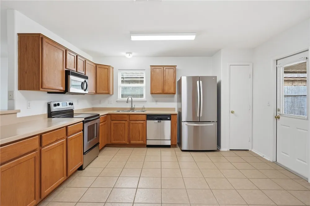 1511 Oak Landing Aransas Pass, TX 78336