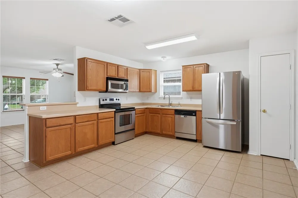 1511 Oak Landing Aransas Pass, TX 78336