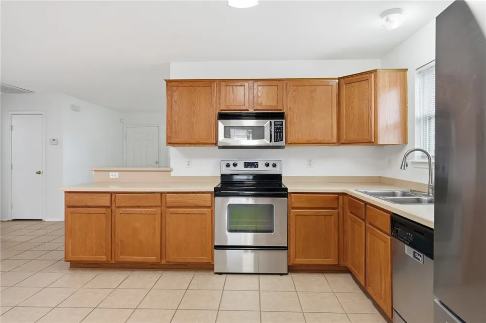 1511 Oak Landing Aransas Pass, TX 78336
