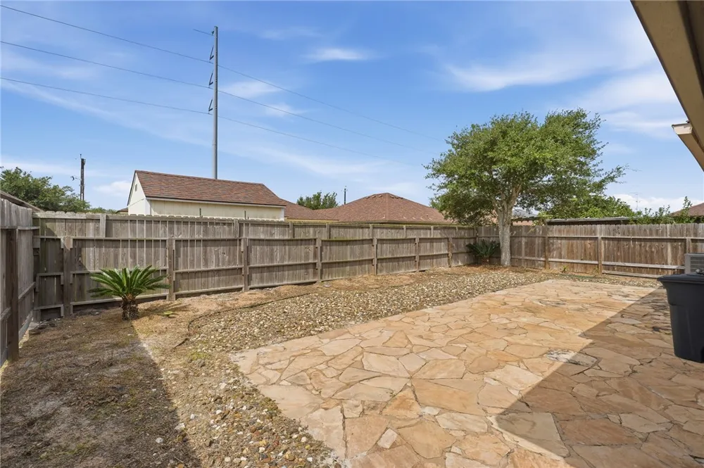 1511 Oak Landing Aransas Pass, TX 78336