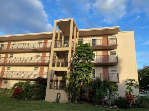 225 Bonnie Boulevard #211