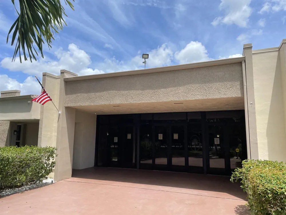 225 Bonnie Boulevard #211 Palm Springs, FL 33461