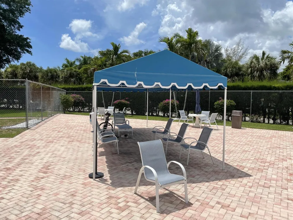225 Bonnie Boulevard #211 Palm Springs, FL 33461