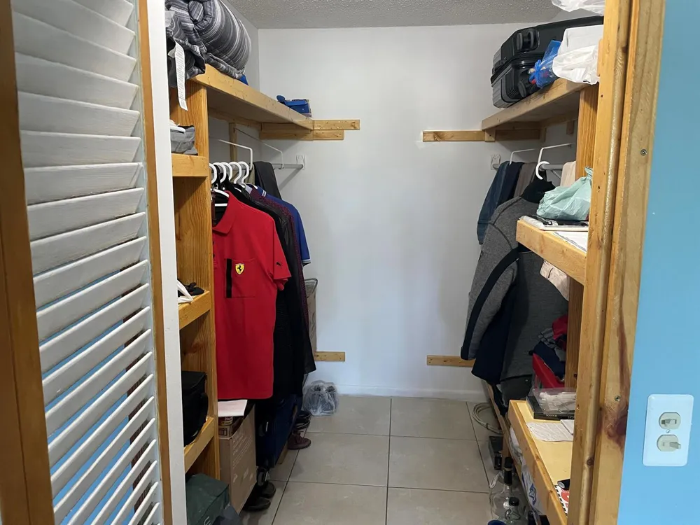 225 Bonnie Boulevard #211 Palm Springs, FL 33461