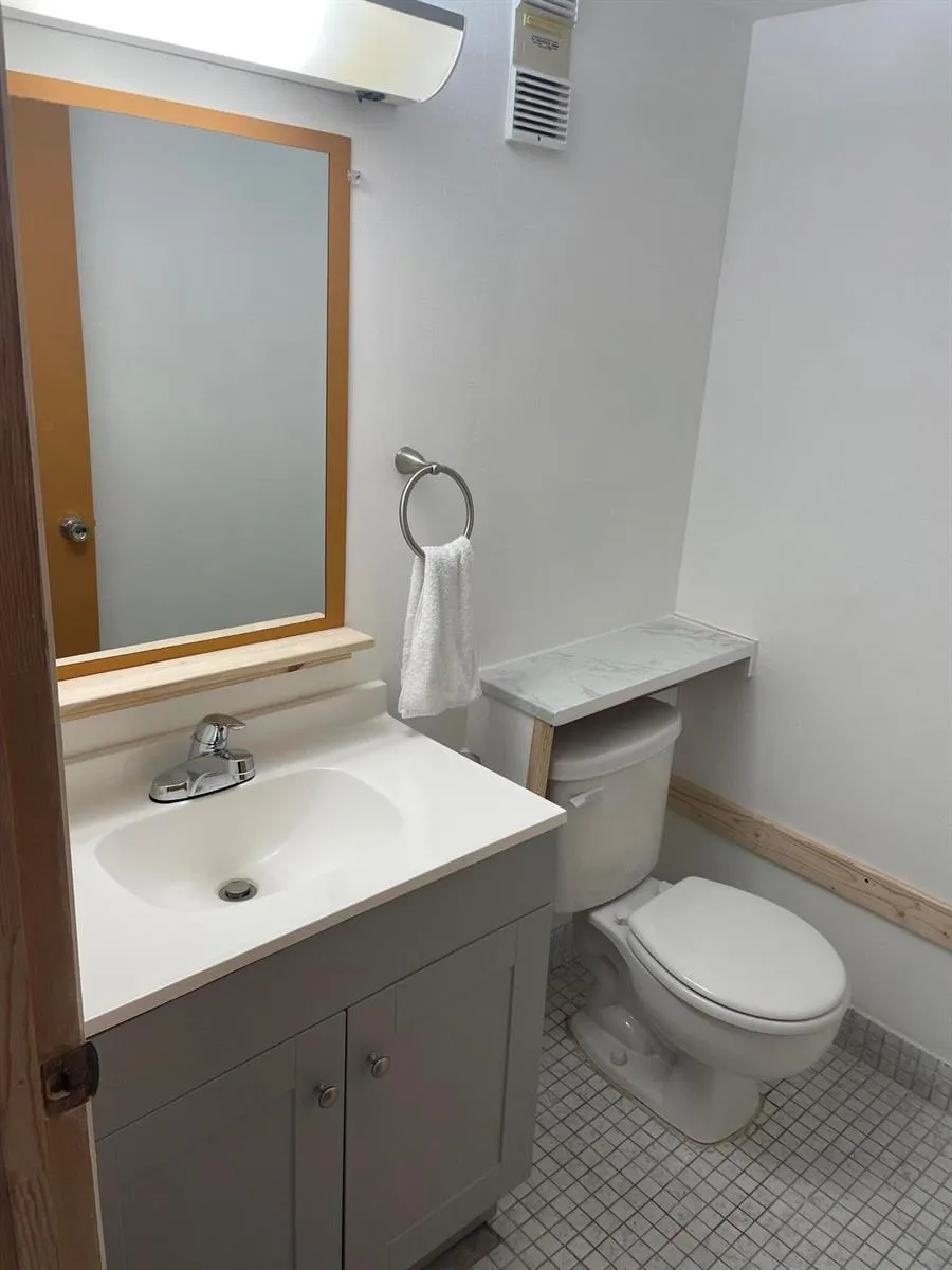 225 Bonnie Boulevard #211 Palm Springs, FL 33461