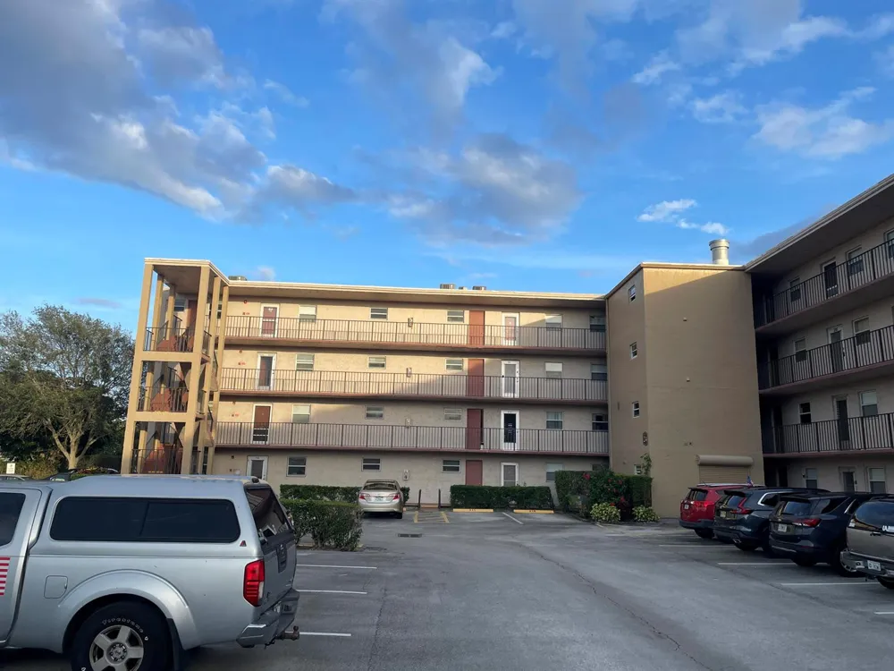 225 Bonnie Boulevard #211 Palm Springs, FL 33461