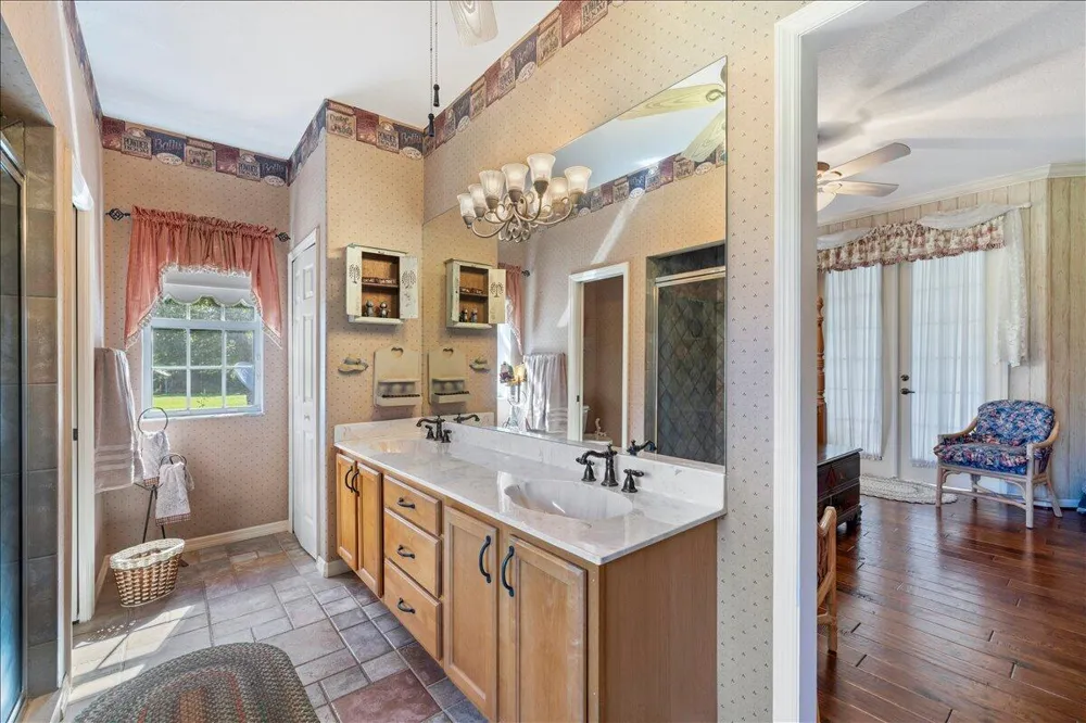 930 90th Avenue Vero Beach, FL 32966