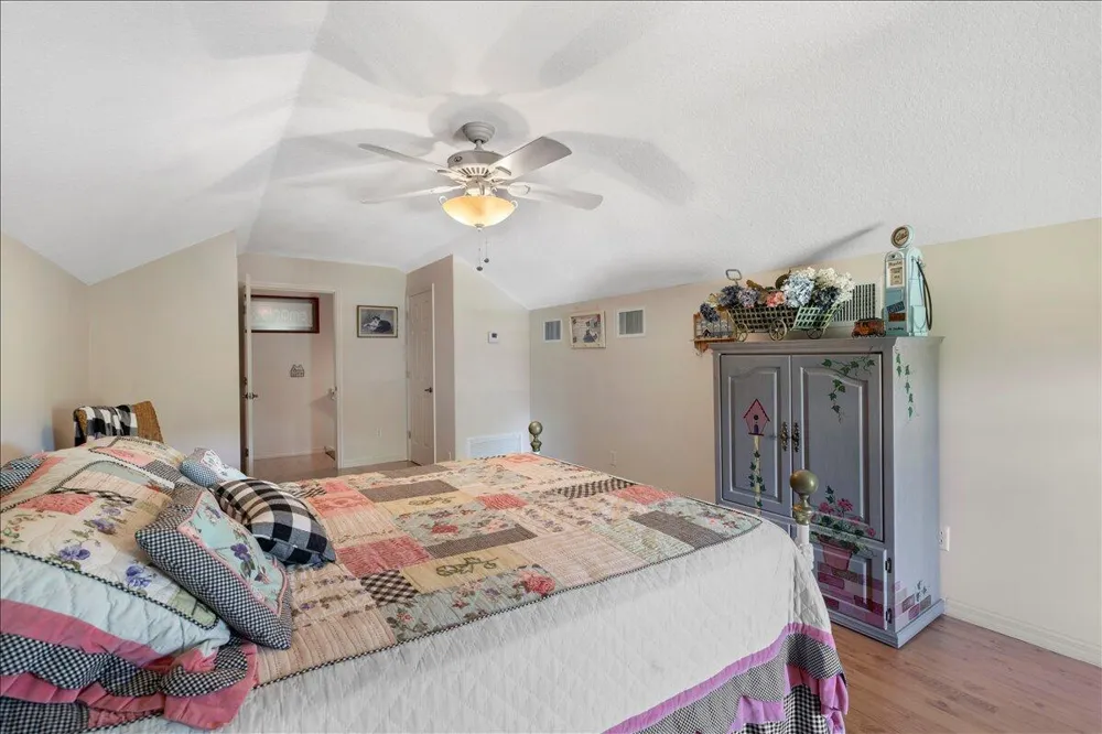 930 90th Avenue Vero Beach, FL 32966
