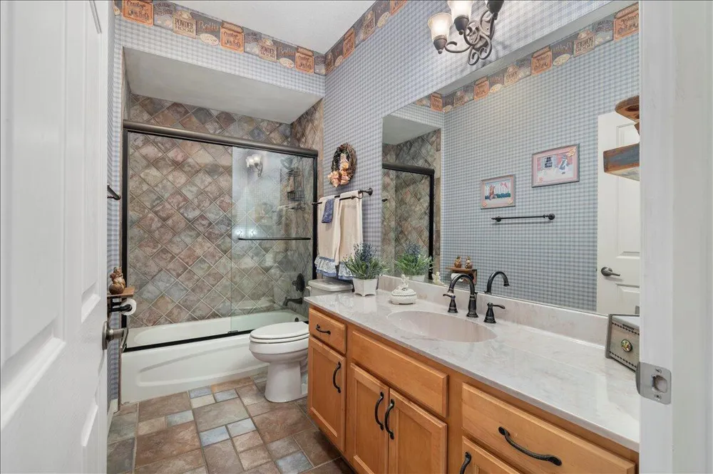 930 90th Avenue Vero Beach, FL 32966
