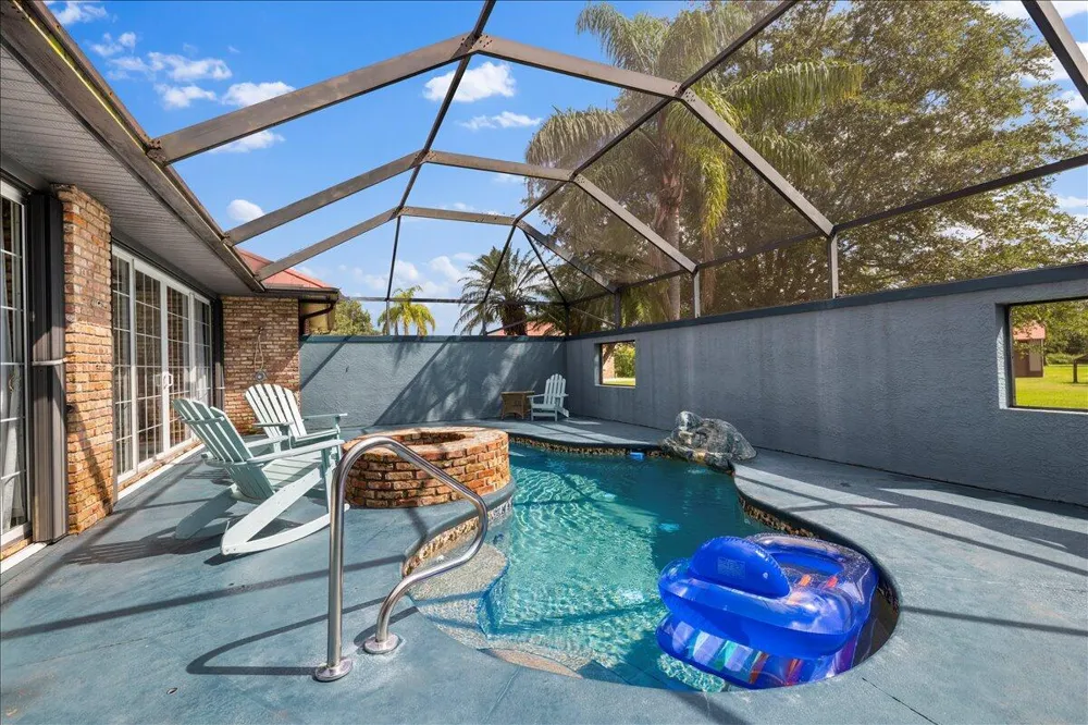 930 90th Avenue Vero Beach, FL 32966