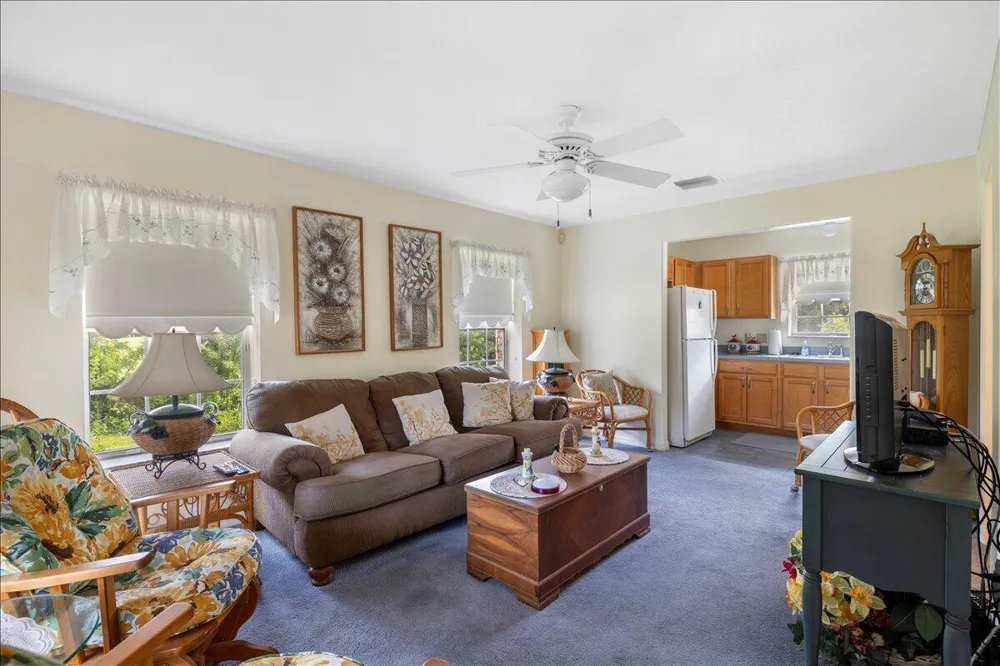 930 90th Avenue Vero Beach, FL 32966