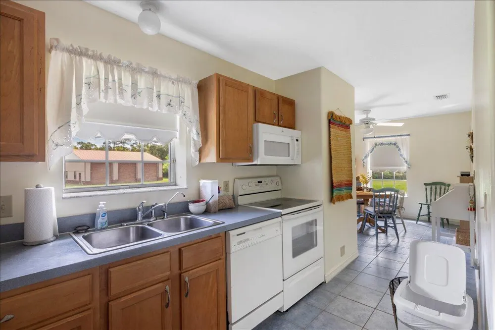 930 90th Avenue Vero Beach, FL 32966