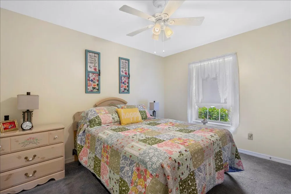 930 90th Avenue Vero Beach, FL 32966