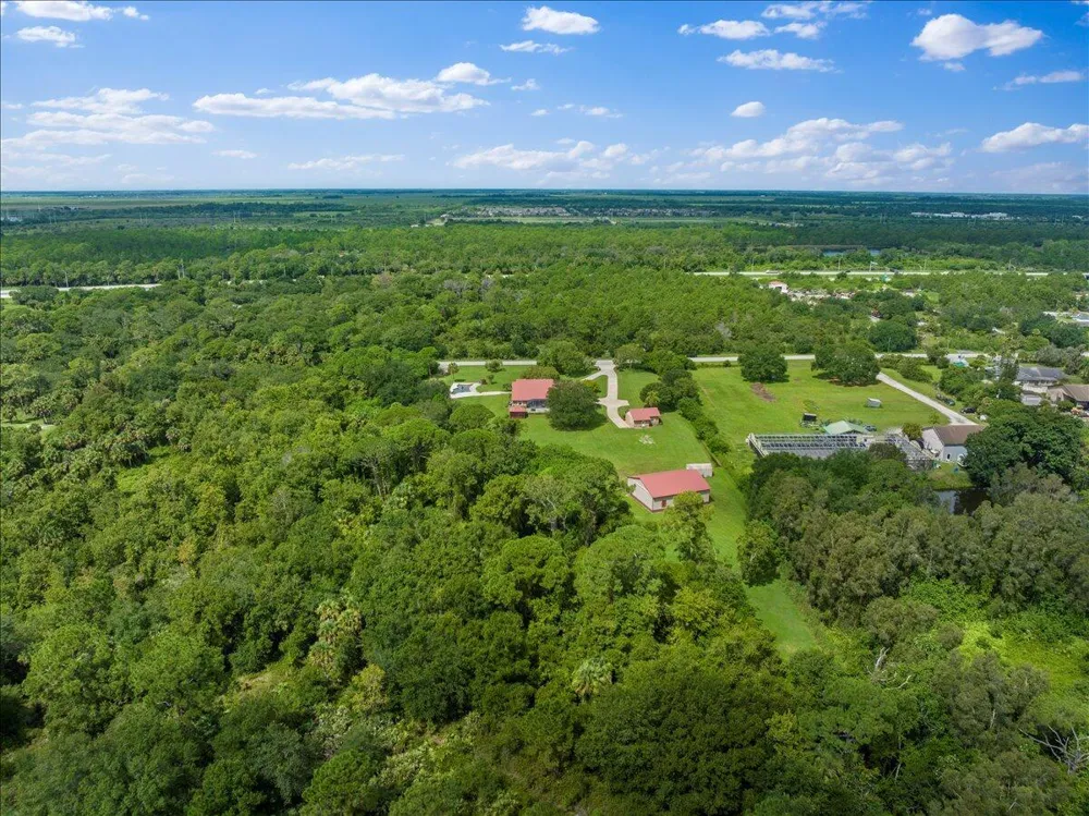 930 90th Avenue Vero Beach, FL 32966