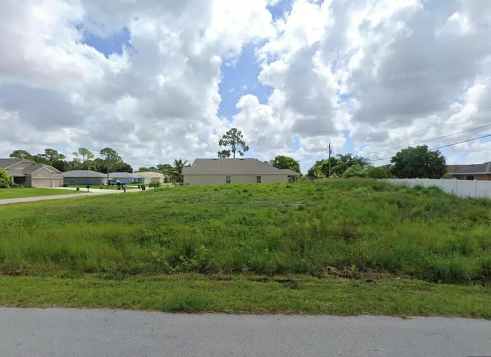 4001 SW Haycroft Street Port St. Lucie, FL 34953
