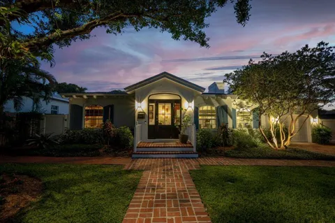 302 NW 16th Street