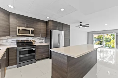 809 W Oakland Park Boulevard #K12