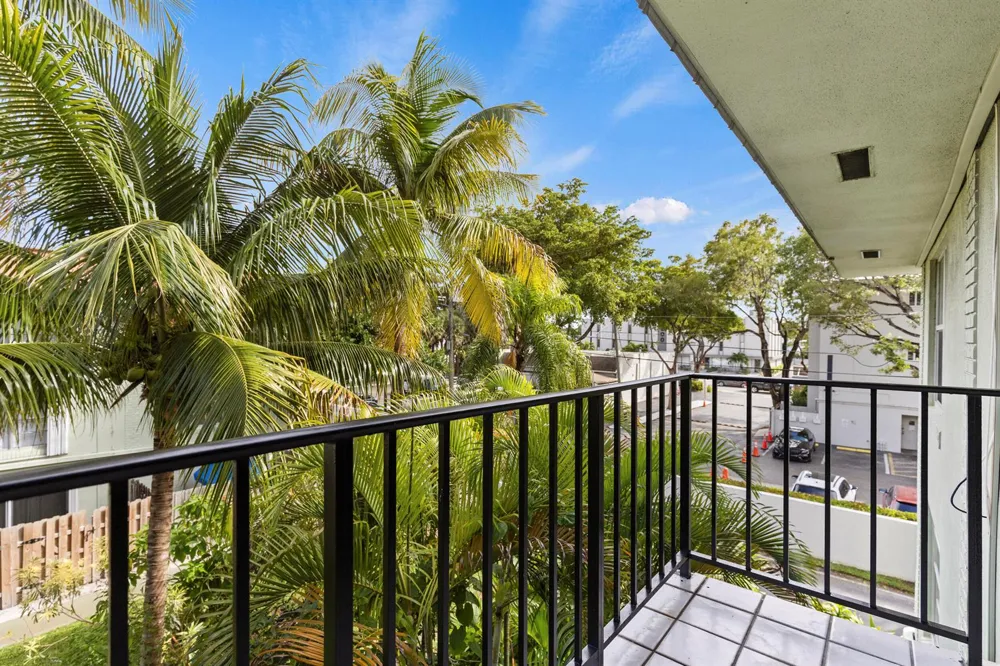 809 W Oakland Park Boulevard #K12 Oakland Park, FL 33311